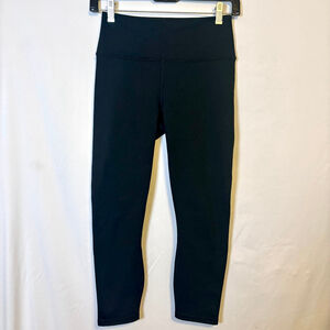 Fabletics PowerHold Black Cropped Athletic Activewear Leggings High-Rise Small